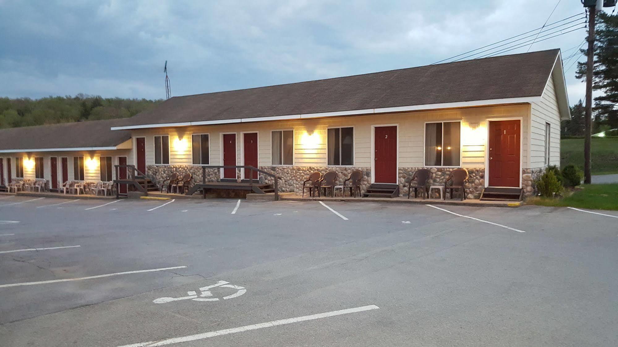 Clark'S Beach Motel Old Forge Exterior foto