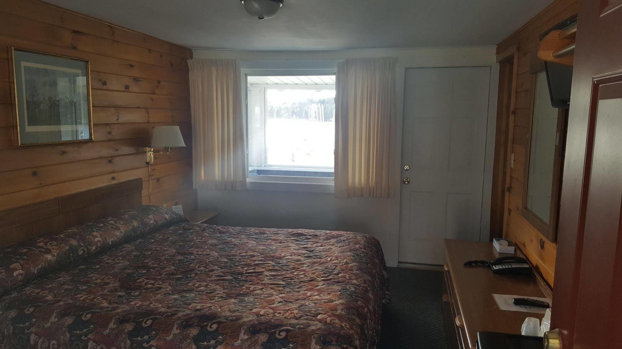 Clark'S Beach Motel Old Forge Exterior foto