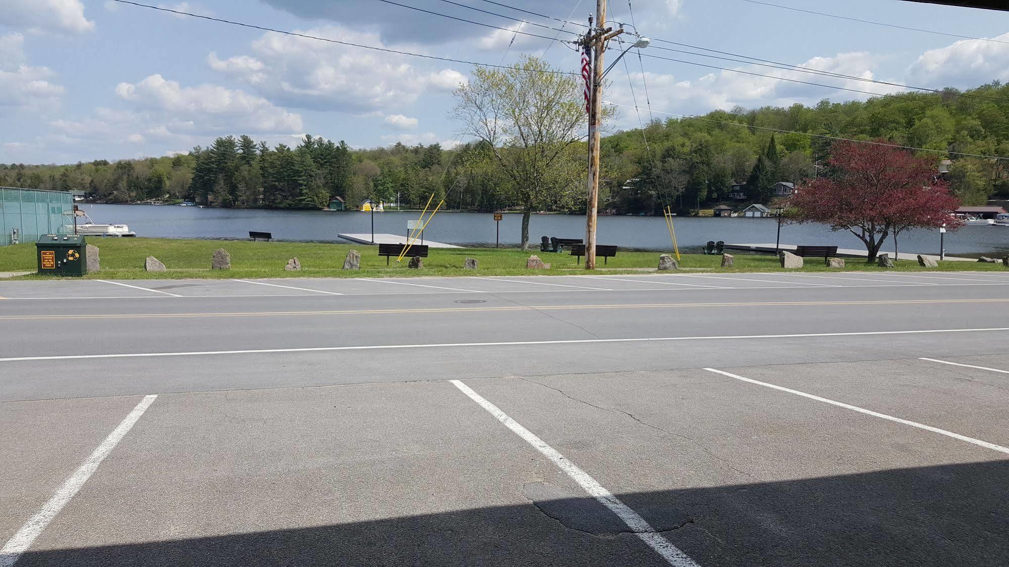 Clark'S Beach Motel Old Forge Exterior foto